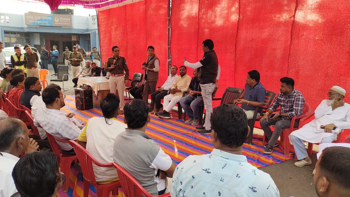 दिल्ली मुंबई 8 लेन एक्सप्रेस वे पर सुविधा के आभाव में बंद करे मार्ग – जनप्रतिनिधि बोलें