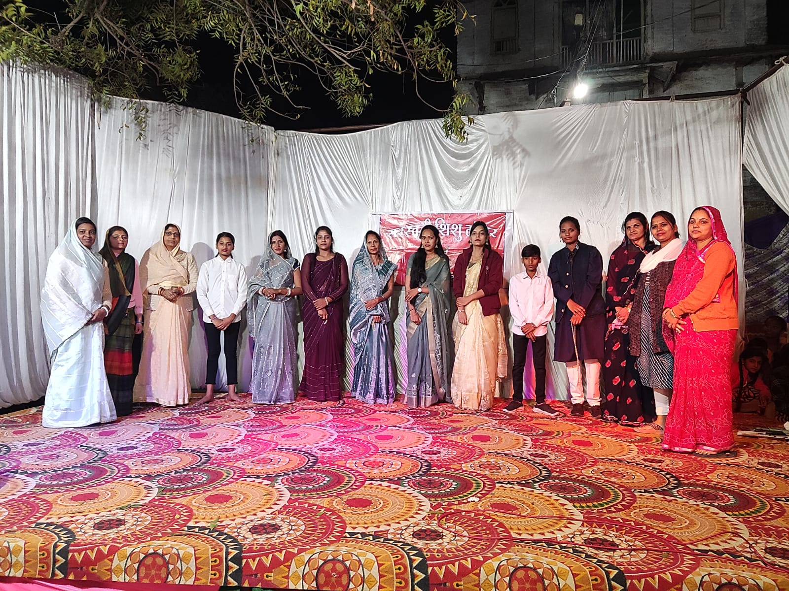 सरस्वती शिशु मंदिर के नन्हे-मुन्ने बच्चों ने रंगारंग प्रस्तुतियां दीं