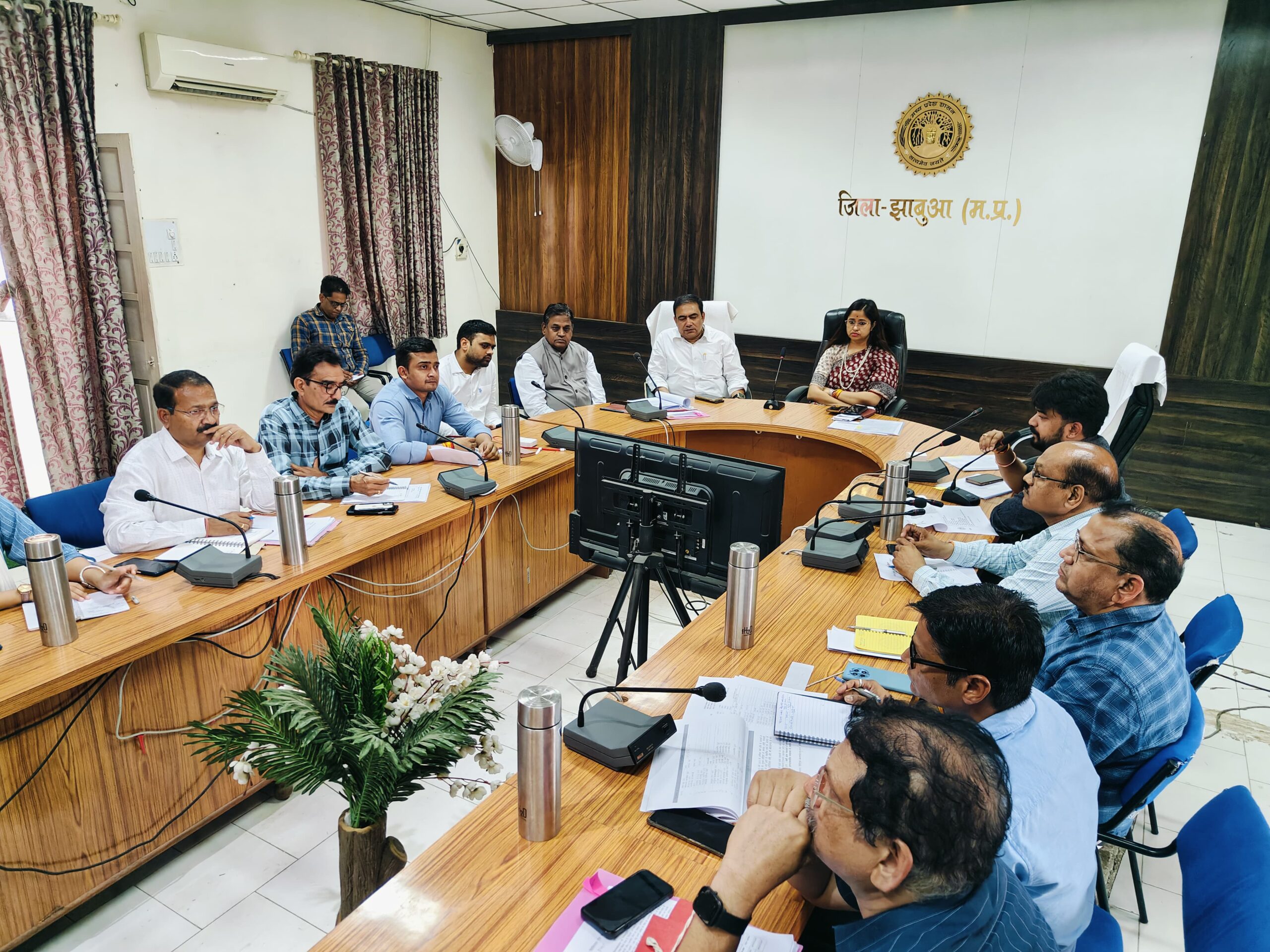 आपदा प्रबंधन के लिए तैयारियों सम्बंधी बैठक का आयोजन।