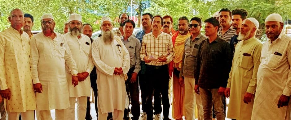 इंदौर में बढ़ते अपराधों के खिलाफ सर्वधर्म ने दिया पुलिस कमिश्नर को ज्ञापन।