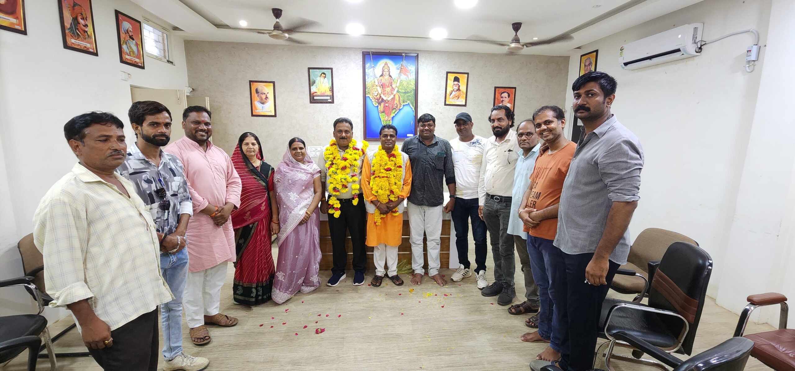 समाजसेवी राजू धानक ने अलग अंदाज में मनाया अपना जन्मदिन।