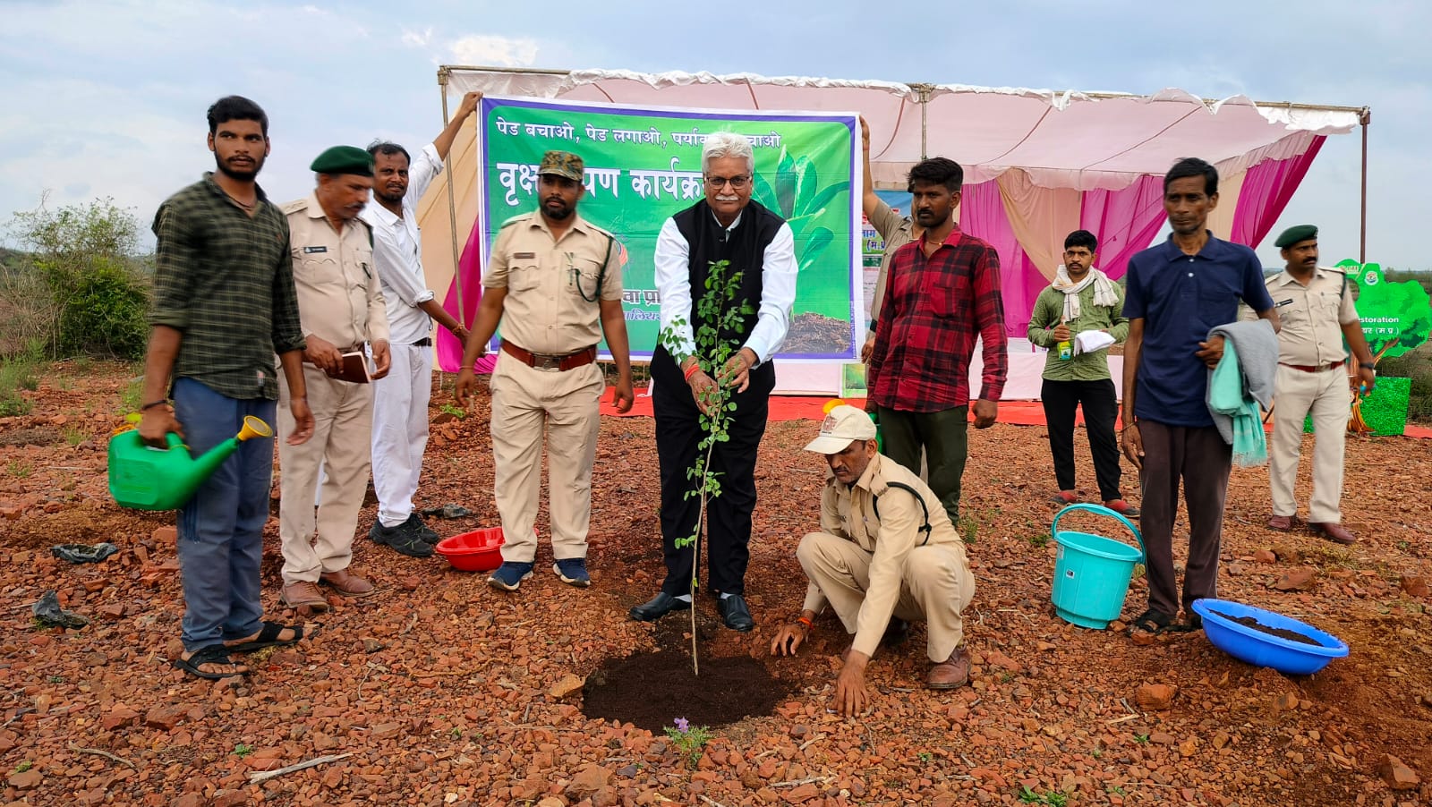 पर्यावरण रक्षा के प्रयासों को और बढ़ाने की जरूरत – प्रधान जिला न्यायाधीश श्री पी सी गुप्ता