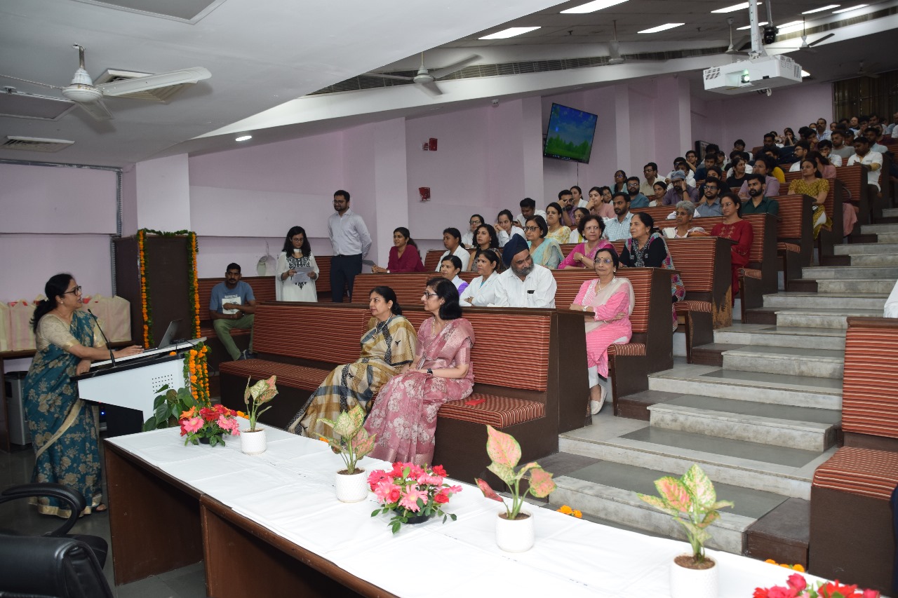 सफदरजंग अस्पताल के बर्न्स, प्लास्टिक और मैक्सिलोफेशियल सर्जरी विभाग ने आज 15 जुलाई को विश्व प्लास्टिक सर्जरी दिवस मनाया।
