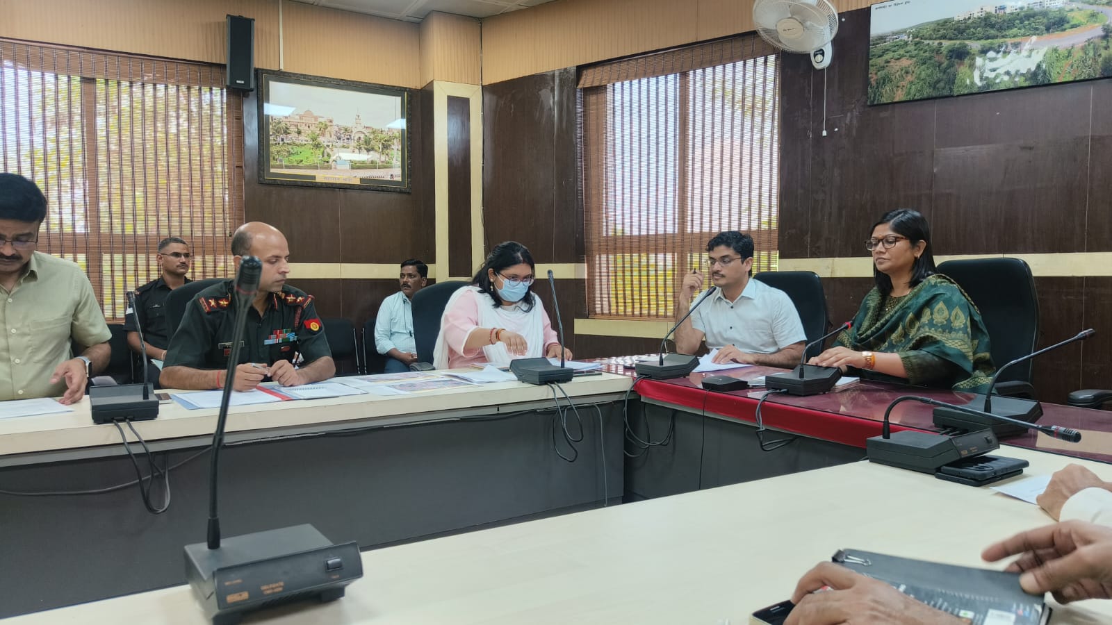 अग्निवीर भर्ती स्थल पर बेरीकेटिंग सहित सभी व्यवस्थायें पुख्ता हों – कलेक्टर श्रीमती चौहान।