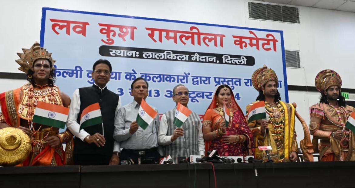 फिल्म, टीवी, रंगमंच के 135 कलाकार लव कुश के मंच पर होंगे।