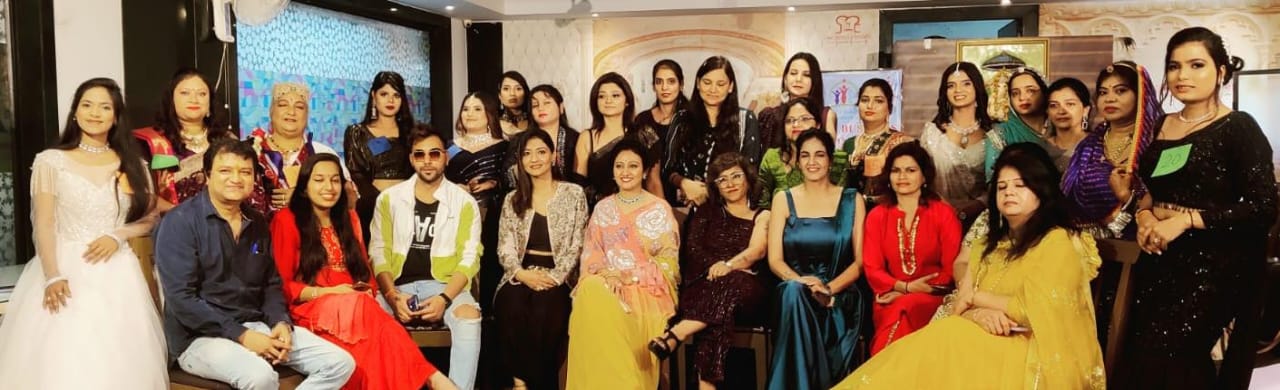सेंट्रल इंडिया के प्लस‌ साइज ‘फैशन ऑडिशन में 45 महिला प्रतिभागियों ने दिखाया अपना टैलेंट।