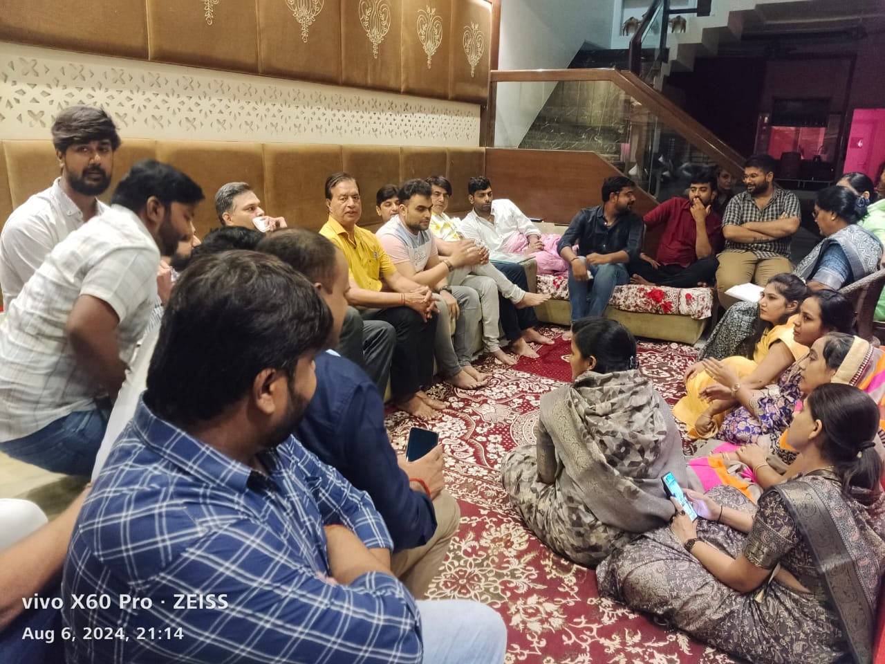 थांदला जैन सोशल ग्रुप के पदाधिकारी व सदस्य तपस्वियों की साता पूछने उनके निवास पर पहुँचे